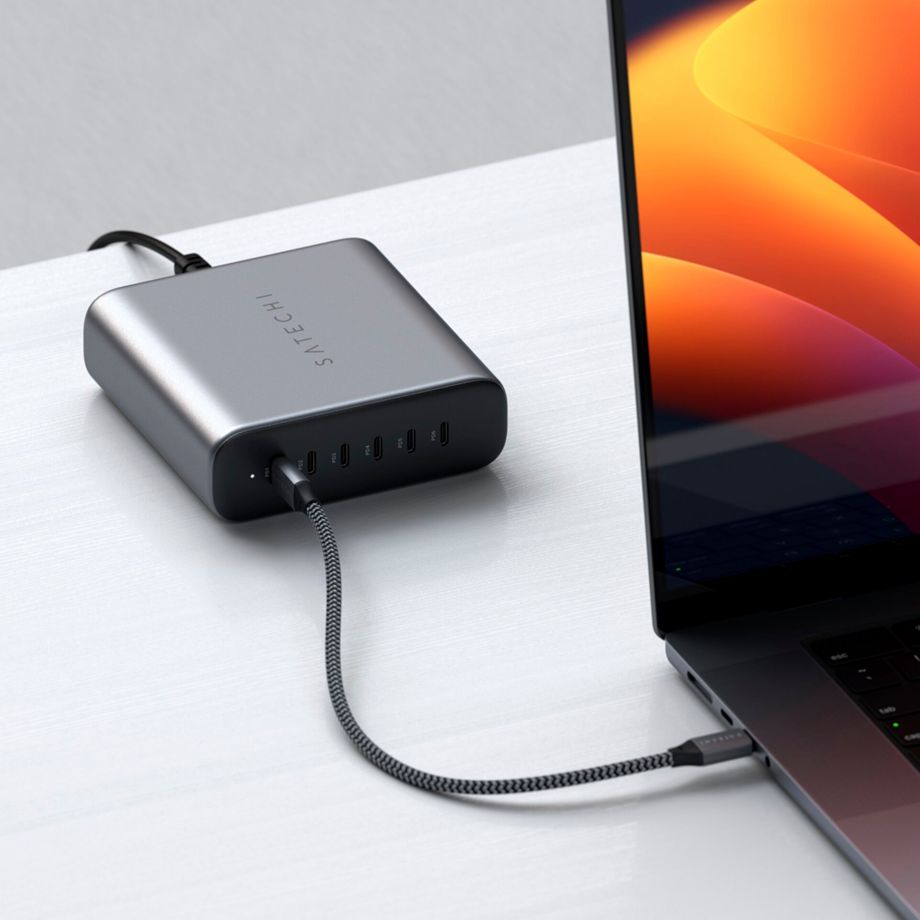 Satechi 200W Type-C PD GaN Charger (6 in 1)