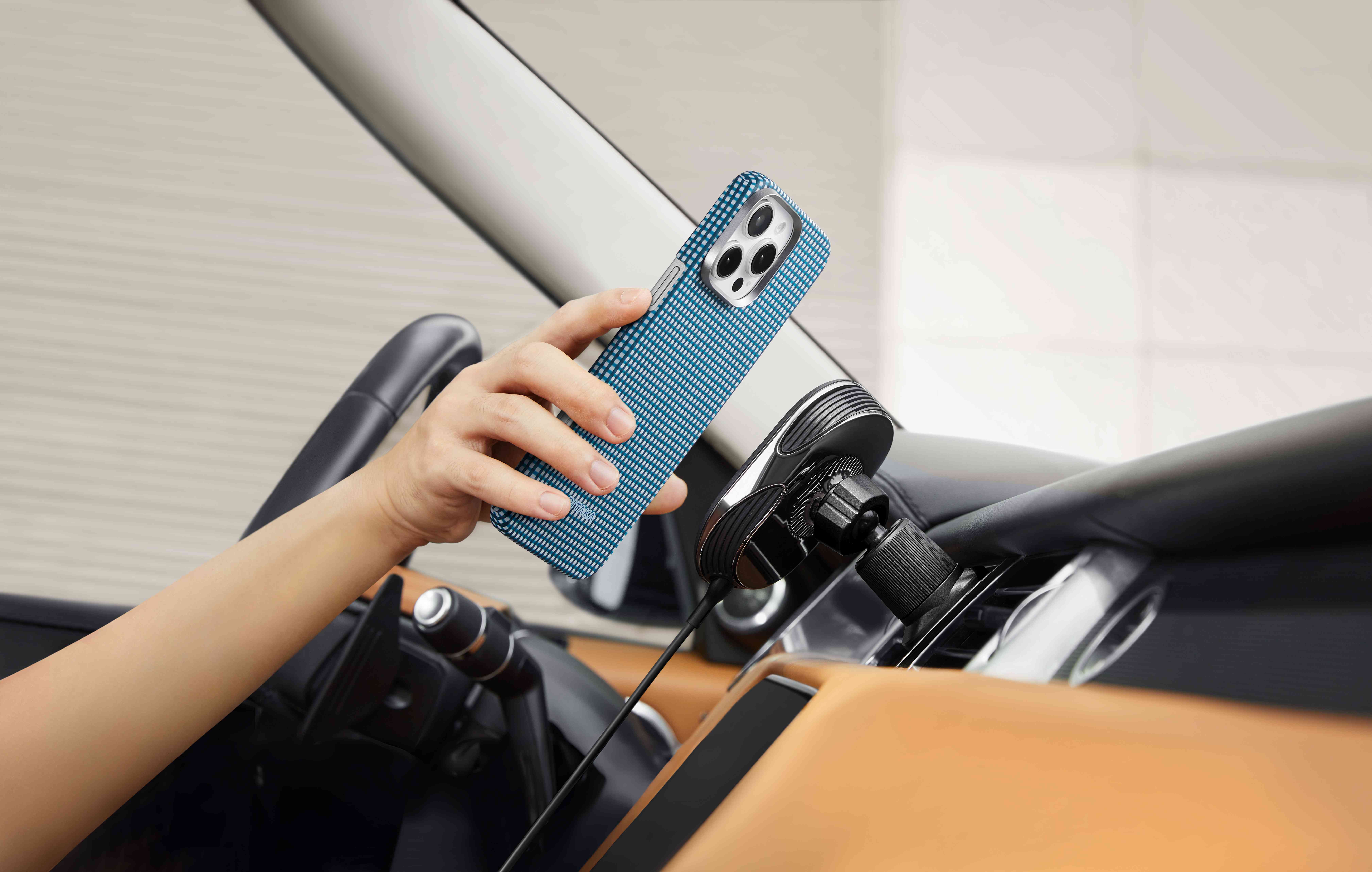 Pitaka ultra dünne Hülle aus Aramidfaser mit MagSafe  für iPhone 16 Pro
