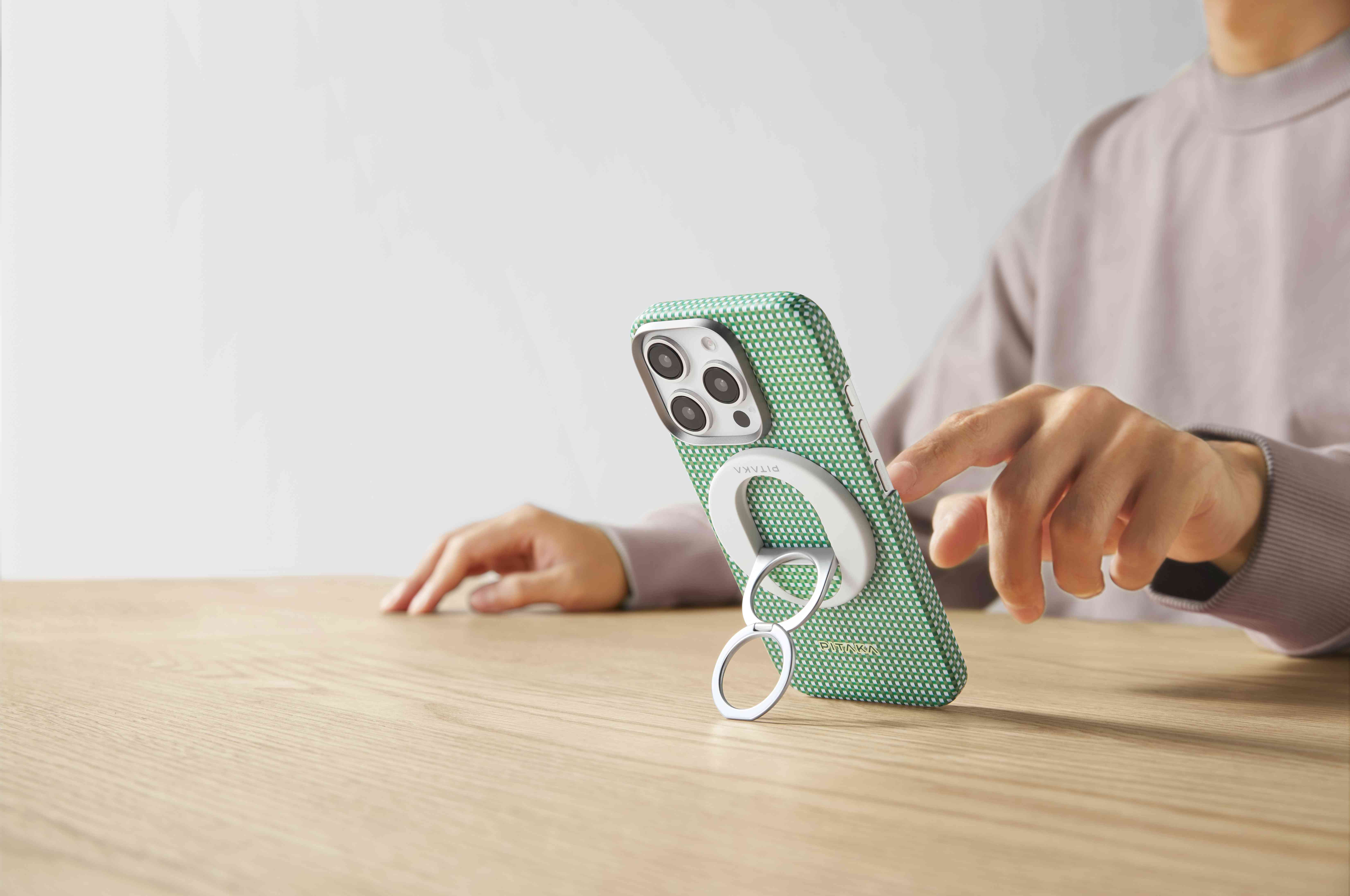 Pitaka ultra dünne Hülle aus Aramidfaser mit MagSafe  für iPhone 16 Pro